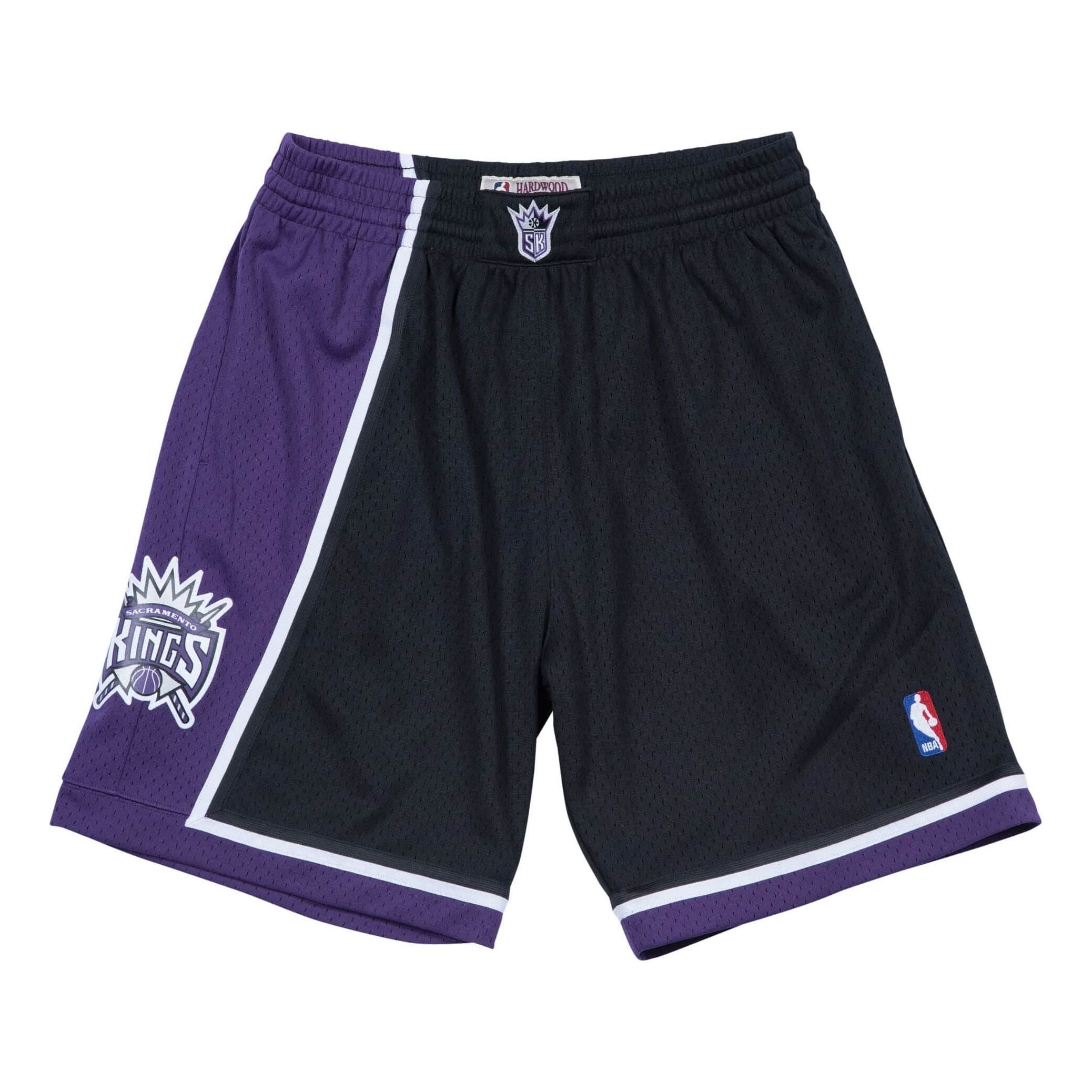 Шорты Mitchell & Ness NBA Swingman, Sacramento Kings Road, сезон 2000-01, цвет «черно-фиолетовый»
Шорты Mitchell & Ness NBA Swingman, Sacramento Kings Road, сезон 2000-01, цвет «черно-фиолетовый»