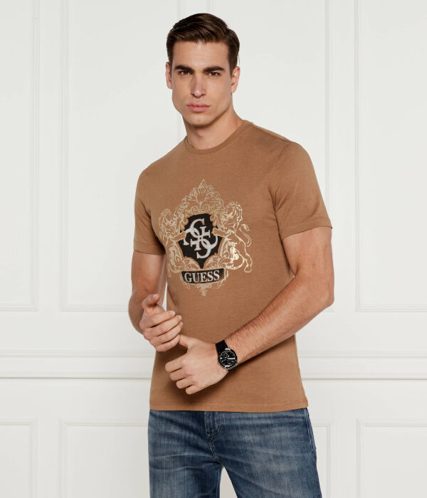 Футболка мужская Guess Jeans с золотым принтом, коричневый
Футболка мужская Guess Jeans с золотым принтом, коричневый