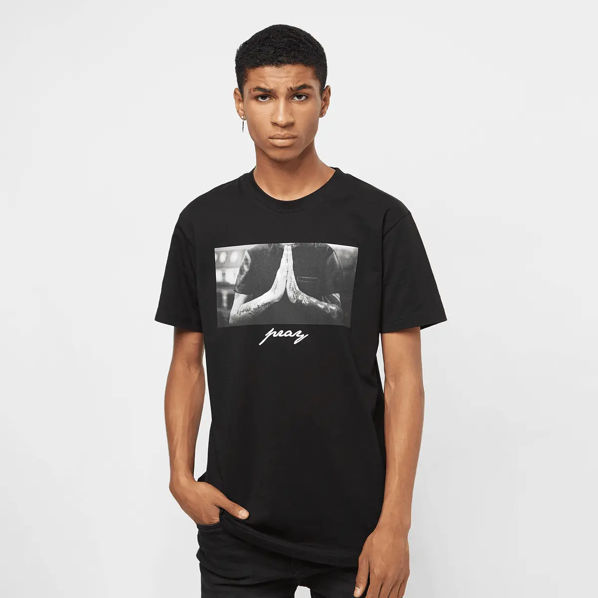 Футболка Mister Tee T-Shirt Pray, черный/серый
Футболка Mister Tee T-Shirt Pray, черный/серый