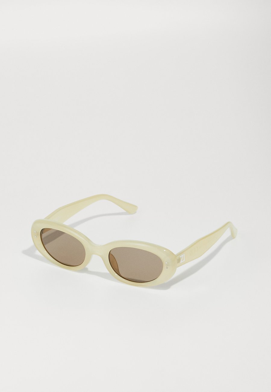 Солнцезащитные очки Zign UNISEX, Yellow
Солнцезащитные очки Zign UNISEX, Yellow