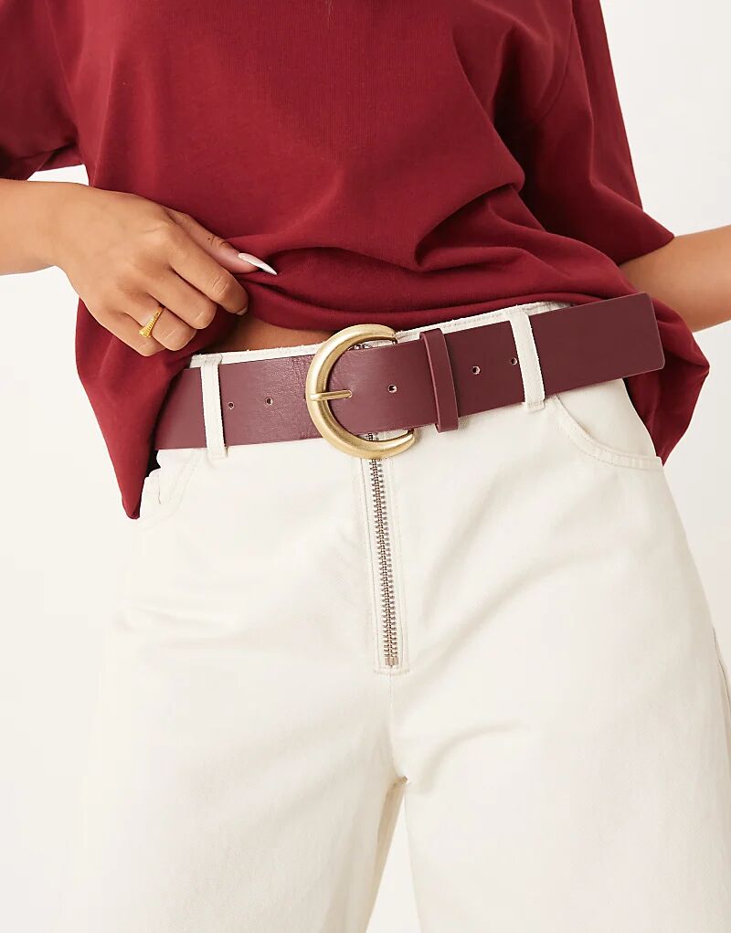 Широкий ремень My Accessories бордового и золотого цвета
Широкий ремень My Accessories бордового и золотого цвета