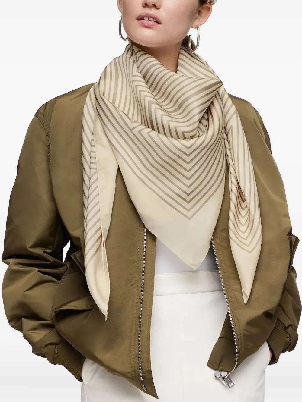 Полосатый шарф TOUS, нейтральный
Полосатый шарф TOUS, нейтральный