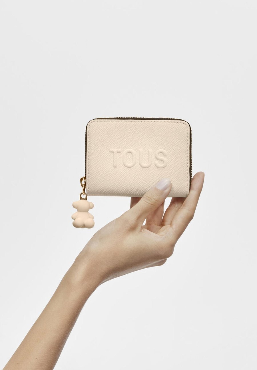 Кошелек Tous LA RUE NEW, Beige
Кошелек Tous LA RUE NEW, Beige