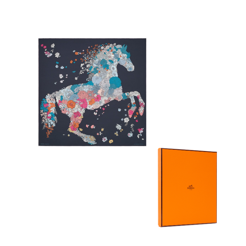 HERMES Шёлковый шарф Women's Blue
HERMES Шёлковый шарф Women's Blue