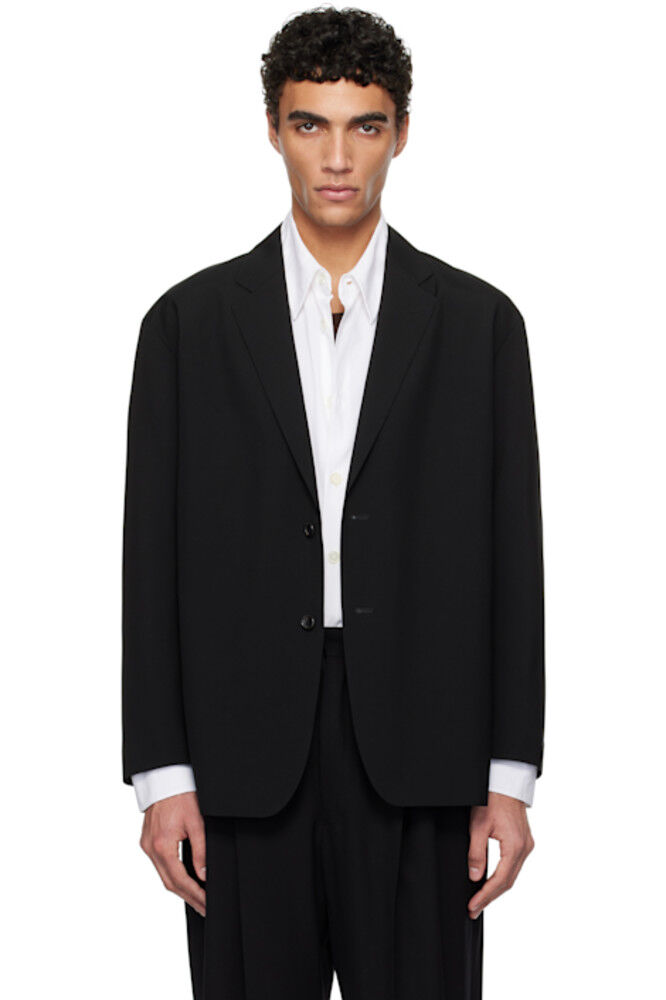 Черный пиджак, сшитый по индивидуальному заказу N.Hoolywood
Черный пиджак, сшитый по индивидуальному заказу N.Hoolywood