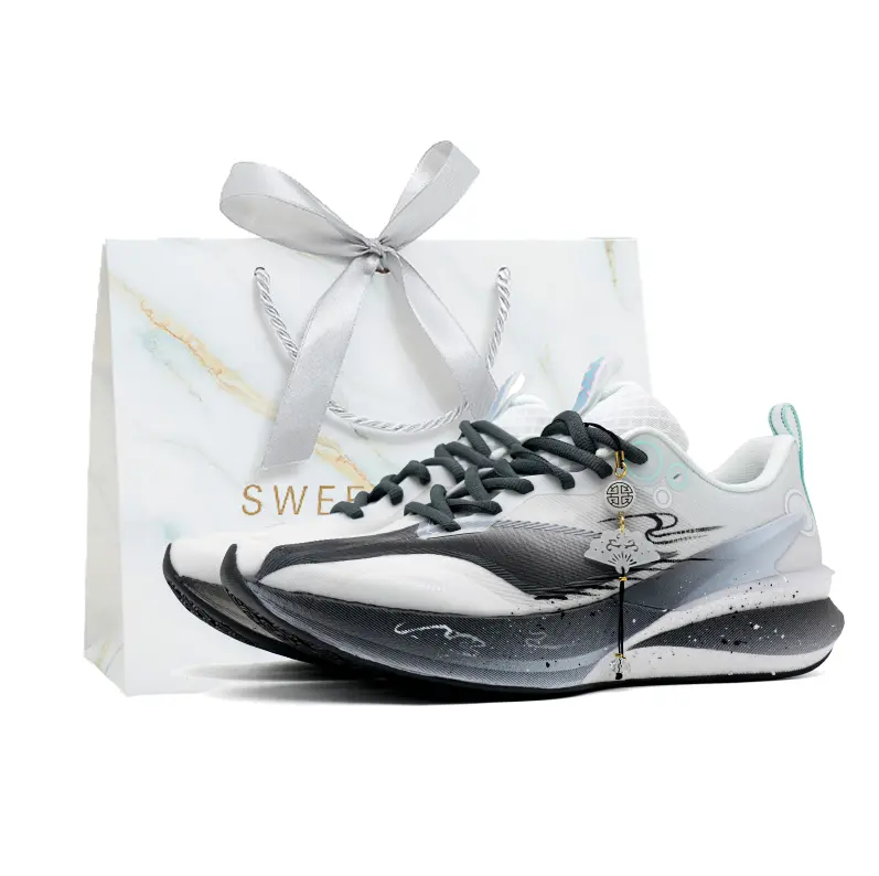 LINING Кроссовки для бега Red Hare 8PRO Unisex низкие Black/Gray/White
LINING Кроссовки для бега Red Hare 8PRO Unisex низкие Black/Gray/White