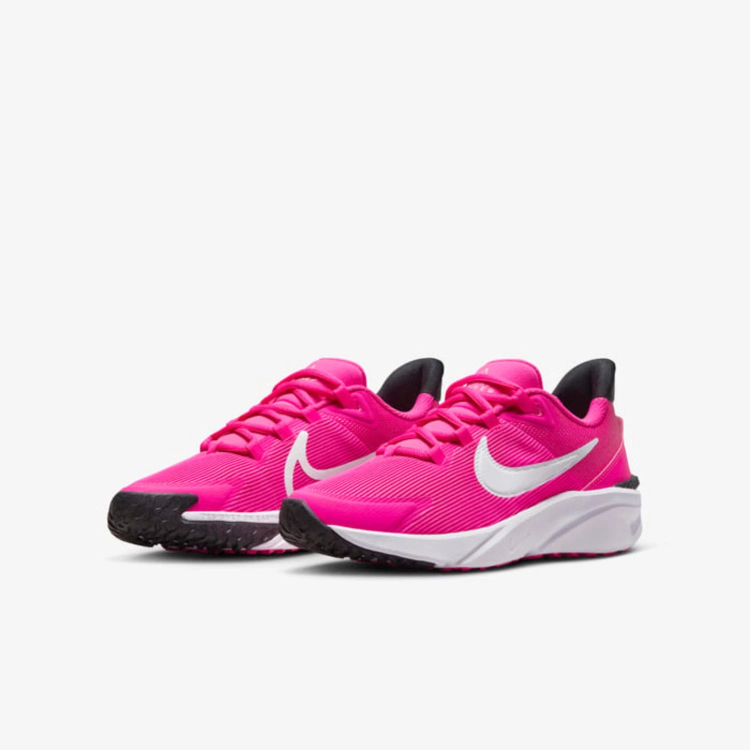 Детские кроссовки Nike Star Runner 4 DX7615-601 розового цвета для бега по шоссе NIN713
Детские кроссовки Nike Star Runner 4 DX7615-601 розового цвета для бега по шоссе NIN713
