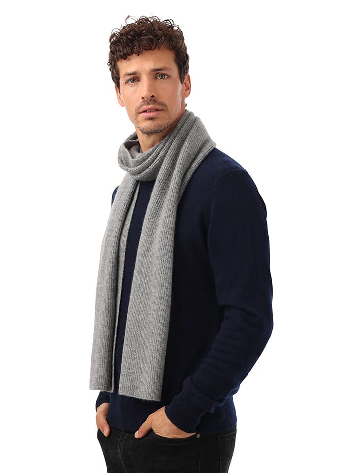 Шарф KKS Studios
Шарф KKS Studios