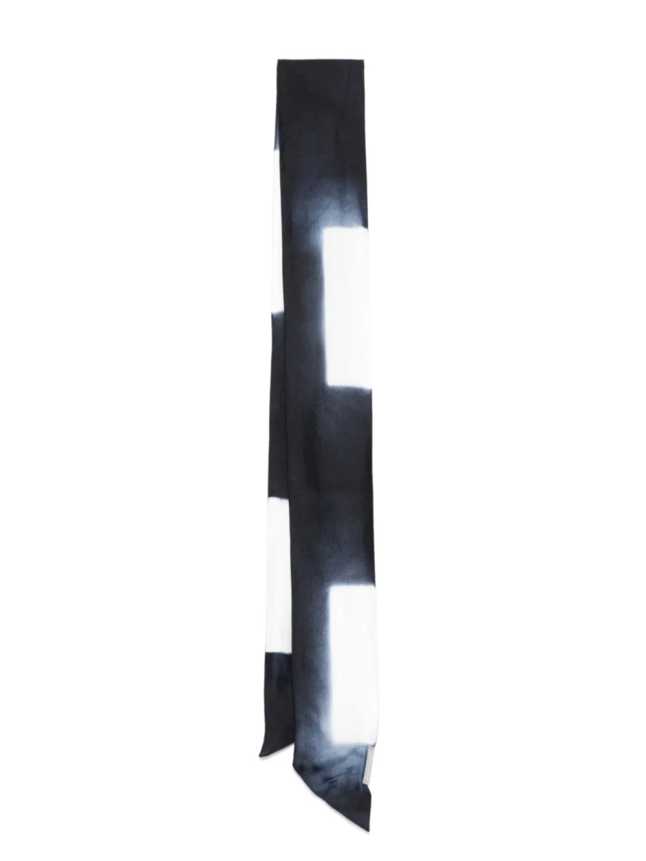 Шарф из шелковой саржи Suzusan, синий
Шарф из шелковой саржи Suzusan, синий