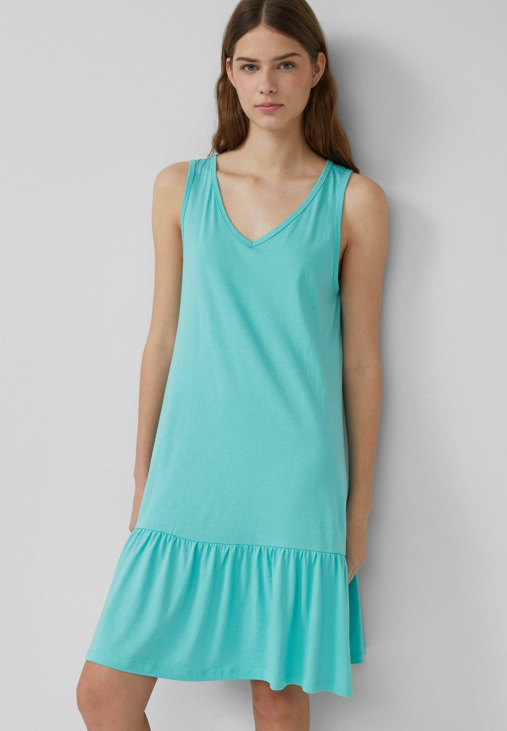 Платье из джерси KORTE MET STRIKDETAIL AAN DE ACHTERKANT s.Oliver, бирюзовый
Платье из джерси KORTE MET STRIKDETAIL AAN DE ACHTERKANT s.Oliver, бирюзовый