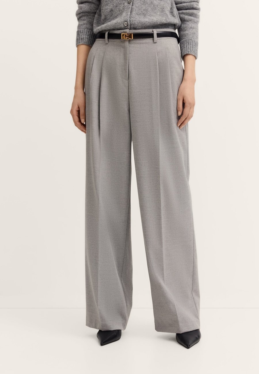 Брюки bugatti Trousers, Dunkelgrau/Dark Grey
Брюки bugatti Trousers, Dunkelgrau/Dark Grey