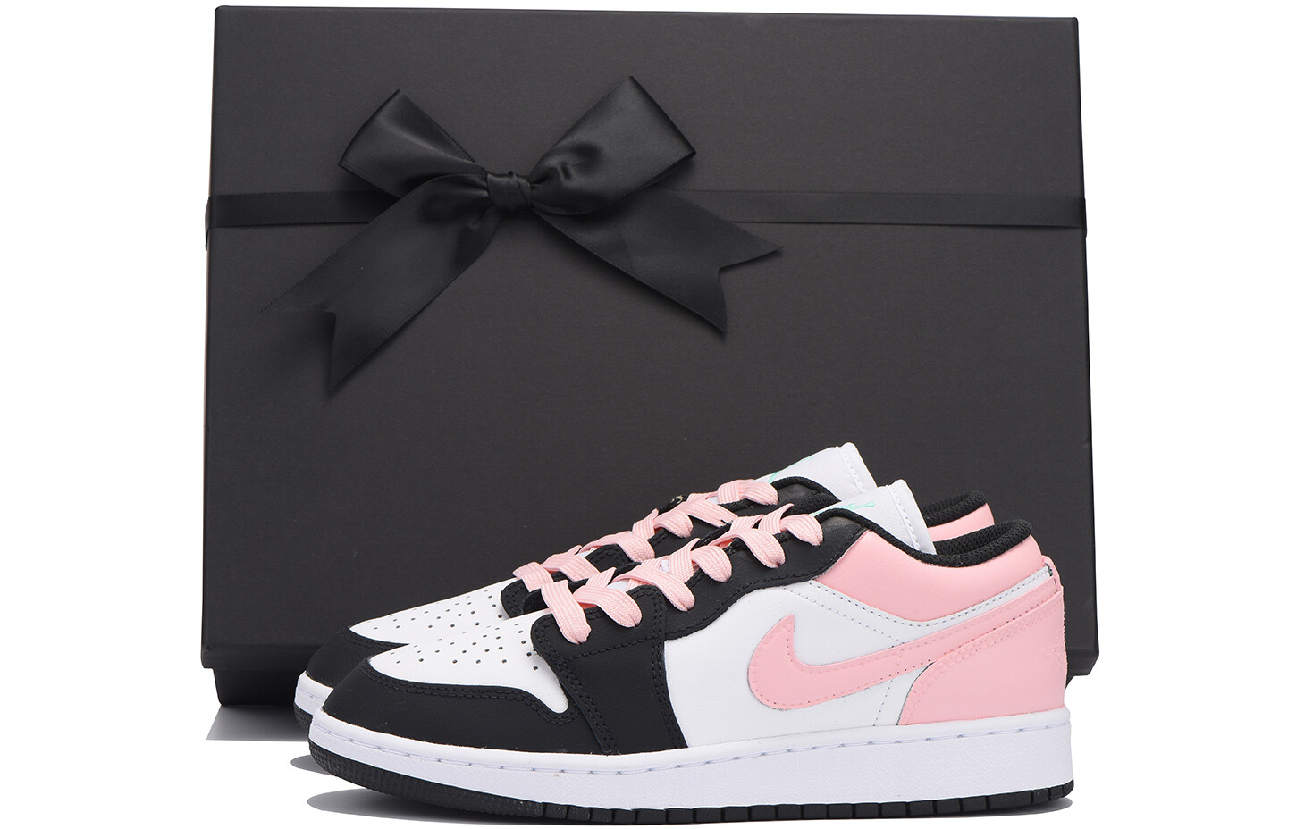 Баскетбольные кроссовки Air 1 Vintage женские с низким верхом, черный/розовый Jordan
Баскетбольные кроссовки Air 1 Vintage женские с низким верхом, черный/розовый Jordan