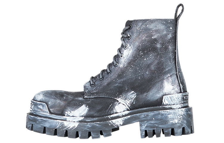 Мужские ботинки Balenciaga Strike Martin, черный/серебристый
Мужские ботинки Balenciaga Strike Martin, черный/серебристый