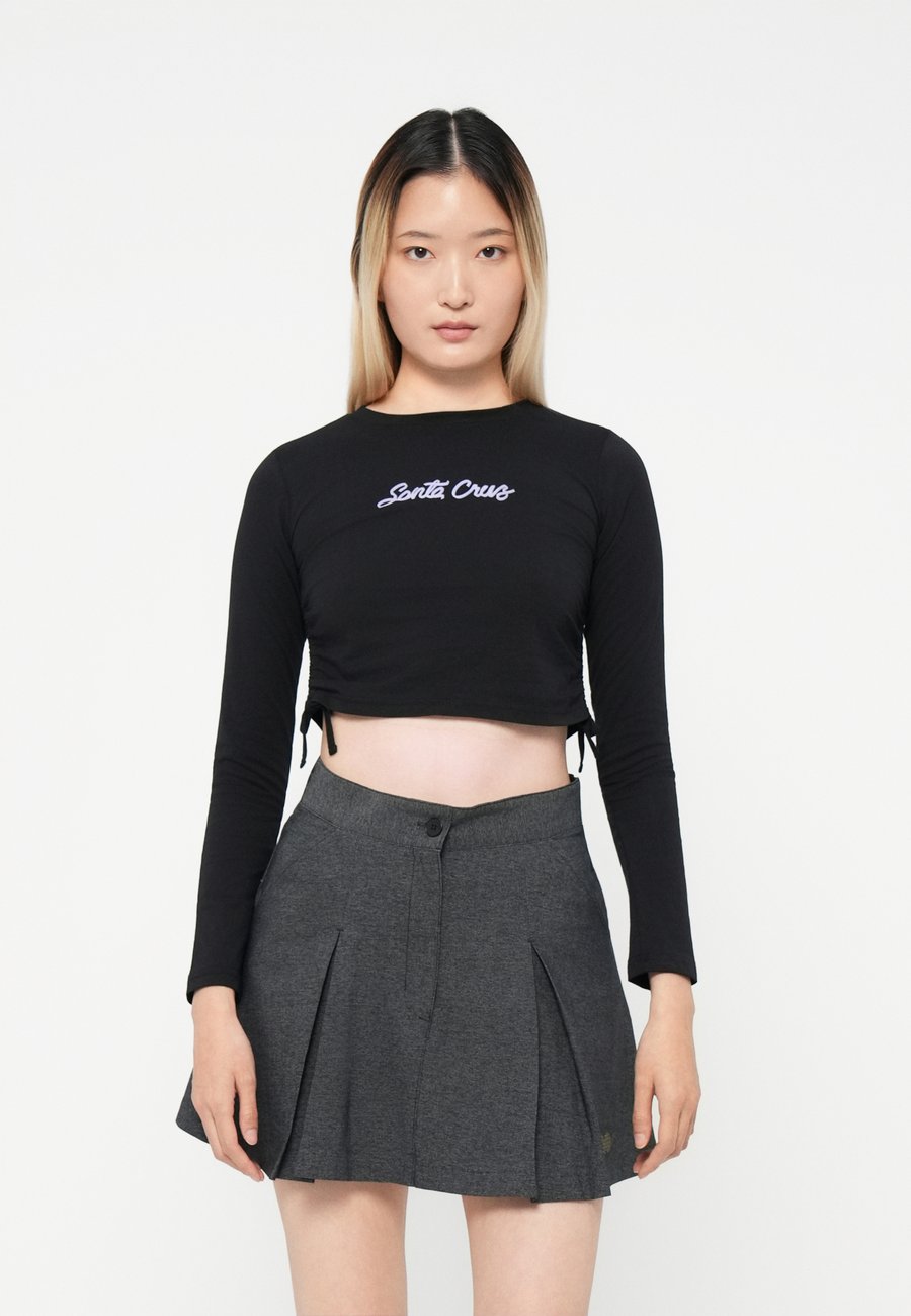 Топ Santa Cruz LOVE SCRIPT STRIP TIE TOP, Black
Топ Santa Cruz LOVE SCRIPT STRIP TIE TOP, Black