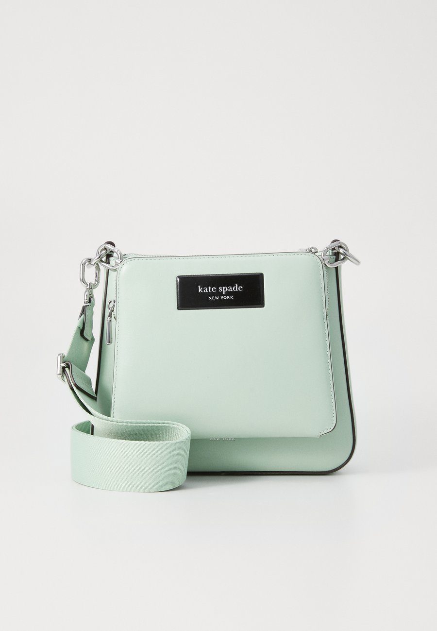 Сумка кросс-боди kate spade new york LABEL CROSSBODY, Pistachio Ice/Mint
Сумка кросс-боди kate spade new york LABEL CROSSBODY, Pistachio Ice/Mint