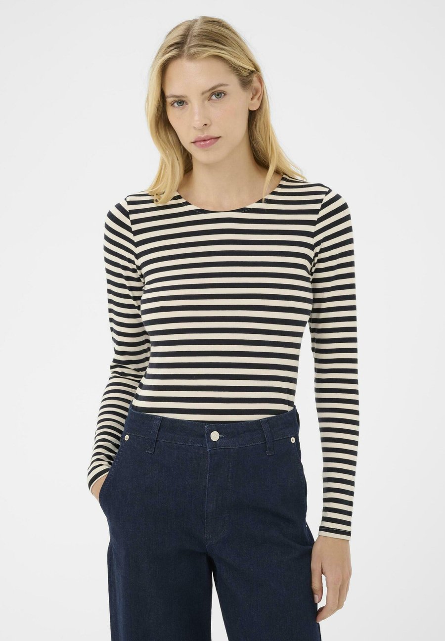 Топ Part Two NEMAJAS, Whitecap Gray Dark Navy Str/Black
Топ Part Two NEMAJAS, Whitecap Gray Dark Navy Str/Black