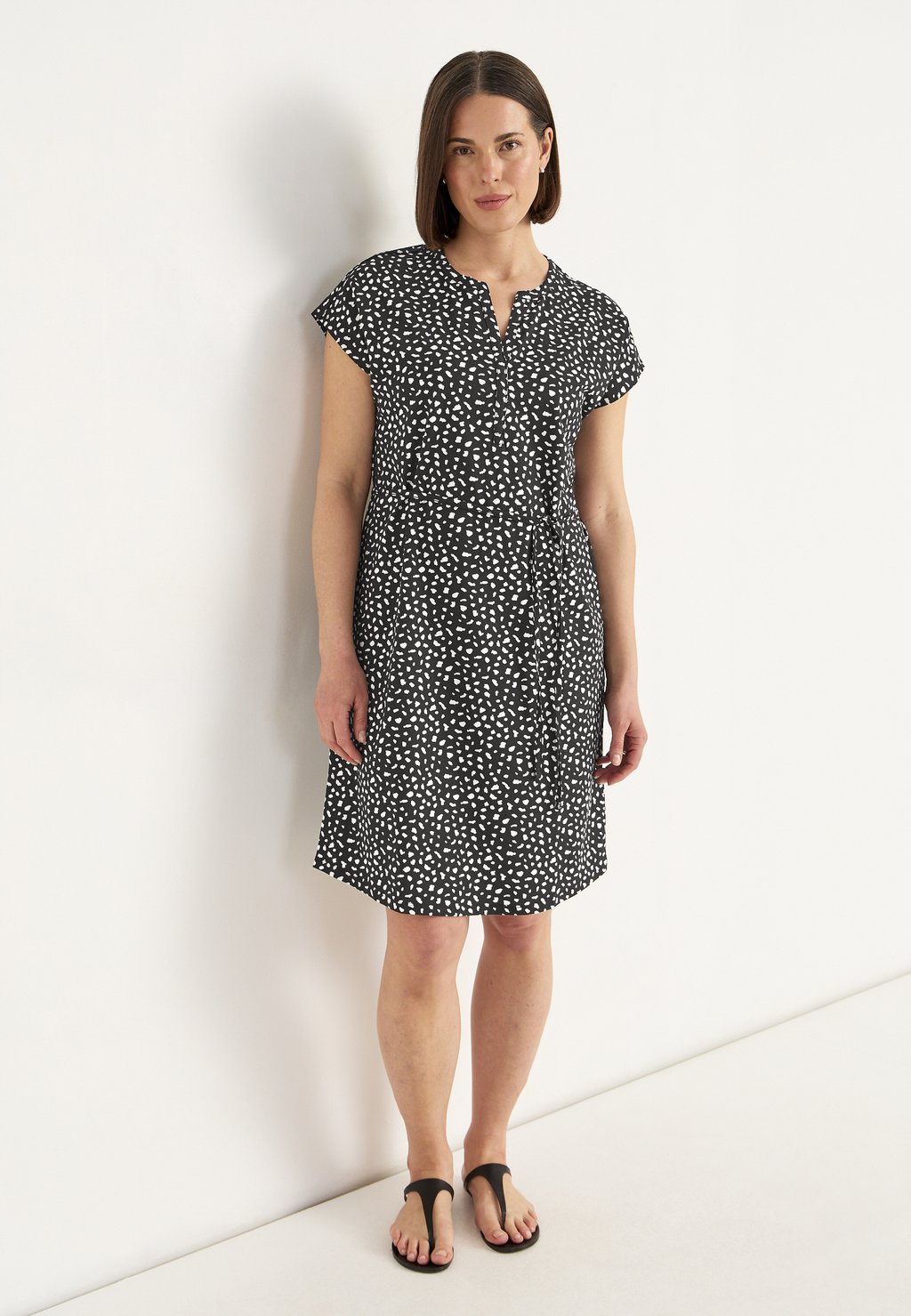 Платье из джерси WITH TIE BAND Cellbes of Sweden, черный
Платье из джерси WITH TIE BAND Cellbes of Sweden, черный