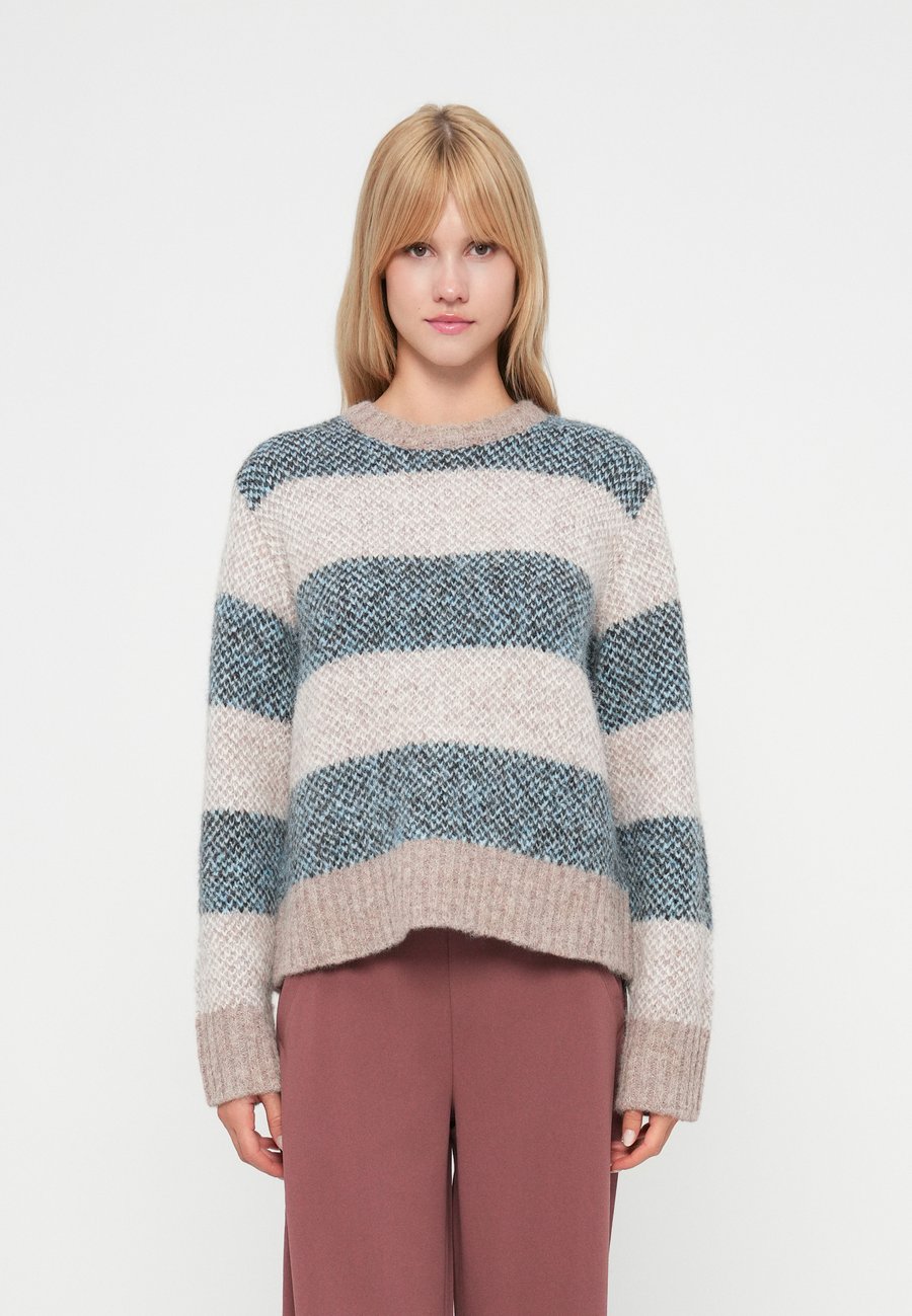 Джемпер JDY JDYZOEY LIFE O NECK, Taupe Gray/Taupe
Джемпер JDY JDYZOEY LIFE O NECK, Taupe Gray/Taupe