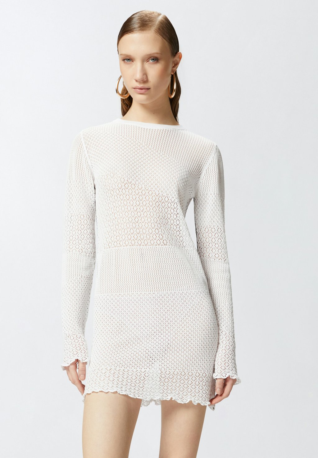 Вязаное платье LHOTSE Pinko, белый 
Вязаное платье LHOTSE Pinko, белый