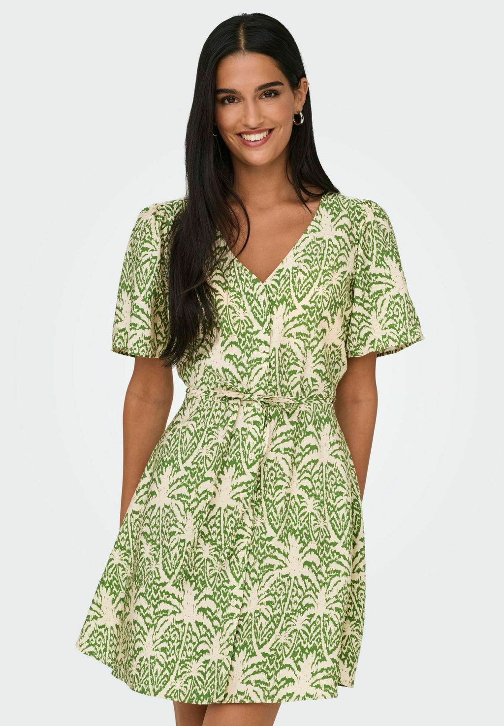 Платье-рубашка TROYA LIFE SHORT JDY, зеленый
Платье-рубашка TROYA LIFE SHORT JDY, зеленый