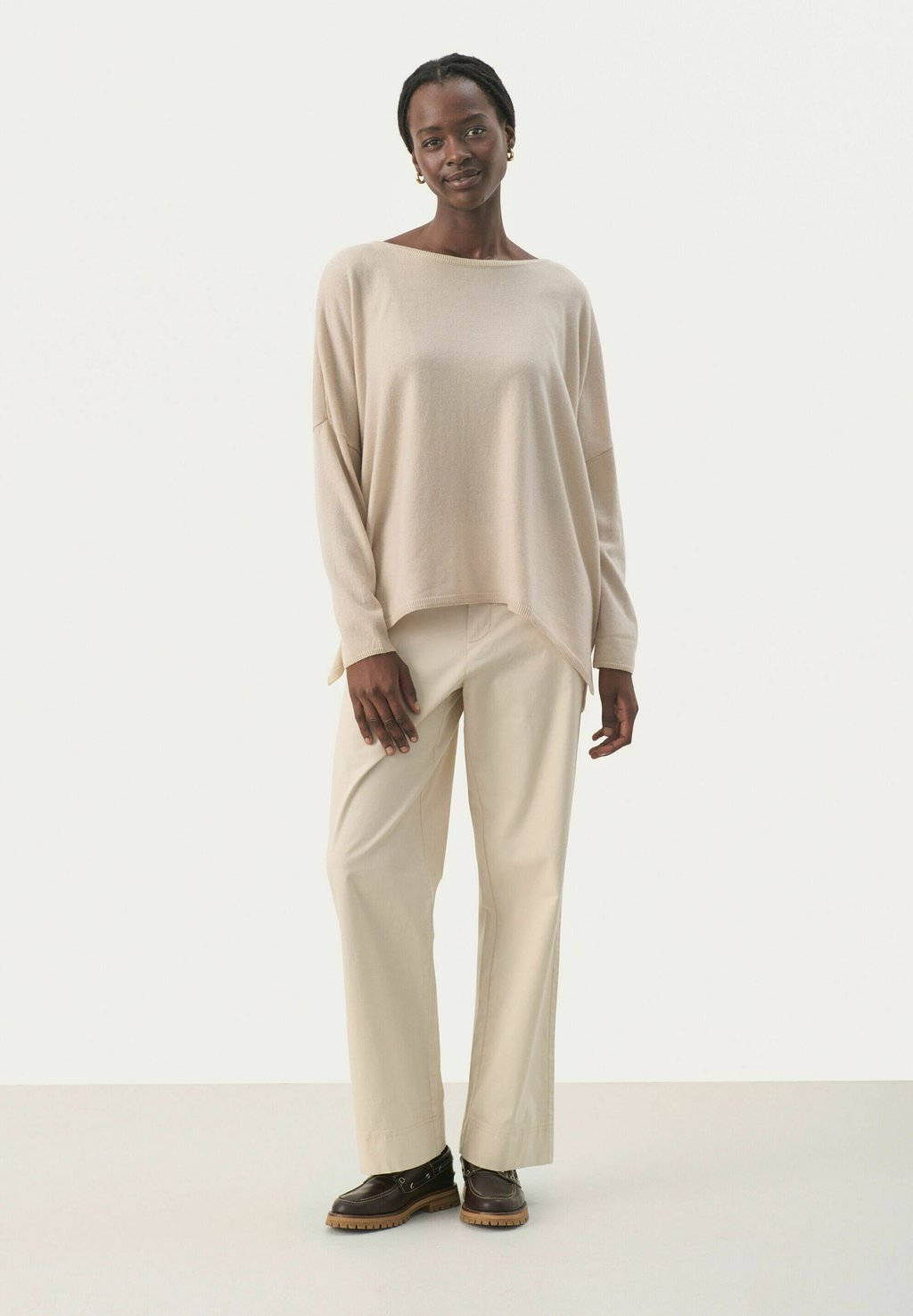 Свитер TILA Part Two, бежевый
Свитер TILA Part Two, бежевый