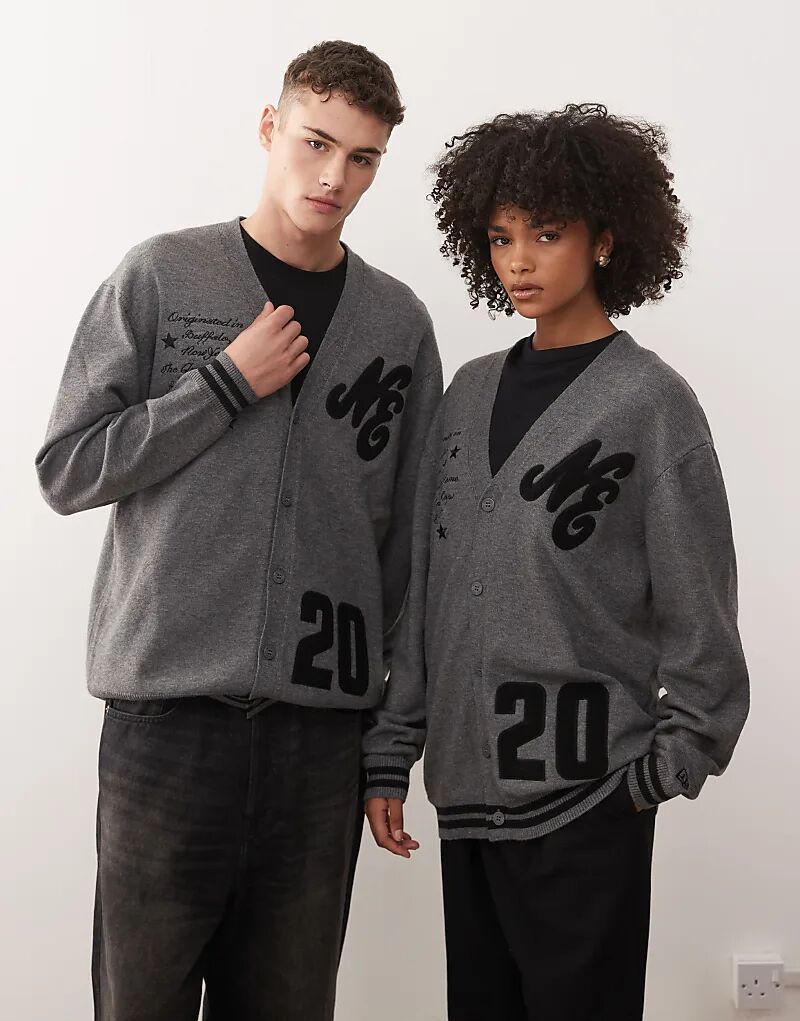 Вязаный кардиган с вышитым логотипом New Era серого цвета
Вязаный кардиган с вышитым логотипом New Era серого цвета