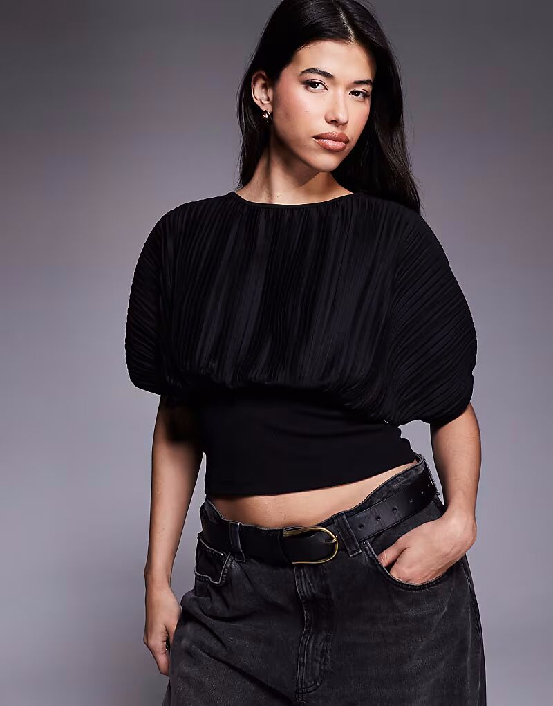 Топ с плиссировкой и присборенной талией черного цвета Asos Design
Топ с плиссировкой и присборенной талией черного цвета Asos Design