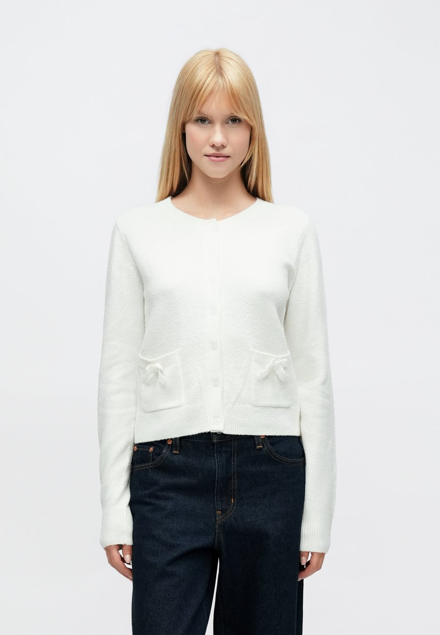 Кардиган Hollister Co. WEBEX CLOUD CREW, White
Кардиган Hollister Co. WEBEX CLOUD CREW, White