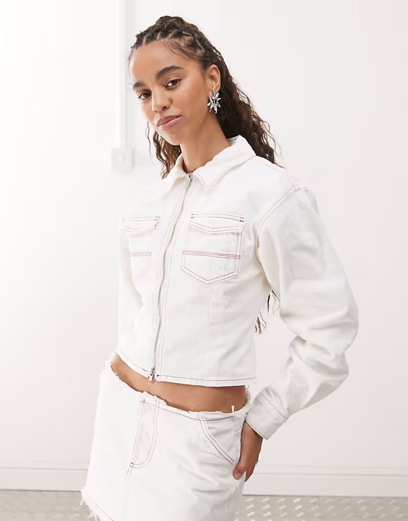 Приталенная джинсовая куртка цвета кремовый Collusion
Приталенная джинсовая куртка цвета кремовый Collusion