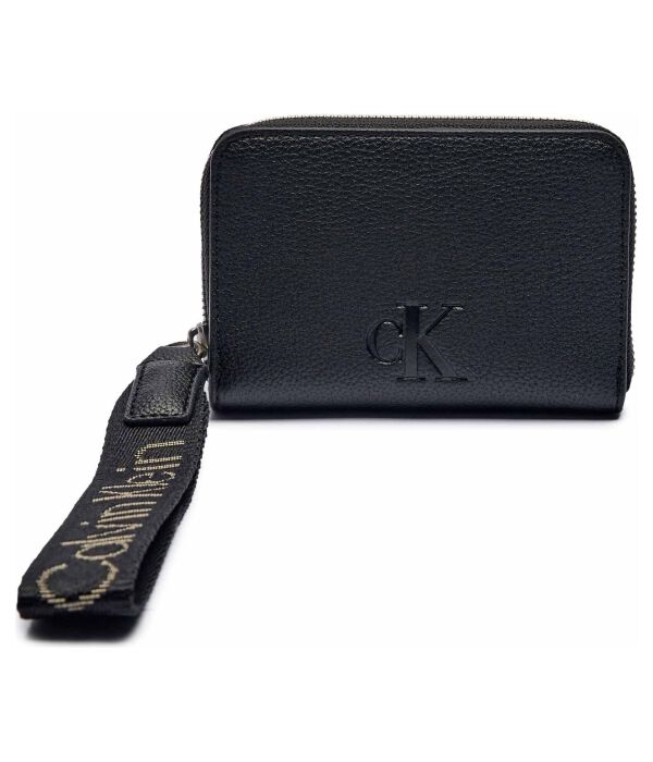 Кошелек женский Calvin Klein Jeans на молнии, черный
Кошелек женский Calvin Klein Jeans на молнии, черный
