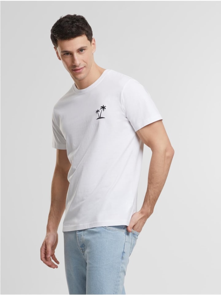 Футболка белого цвета Mister Tee
Футболка белого цвета Mister Tee