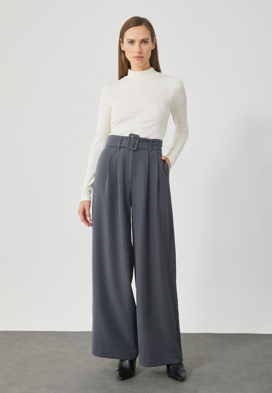 Топ Anna Field 2 PACK, Marron/Egret/Brown
Топ Anna Field 2 PACK, Marron/Egret/Brown