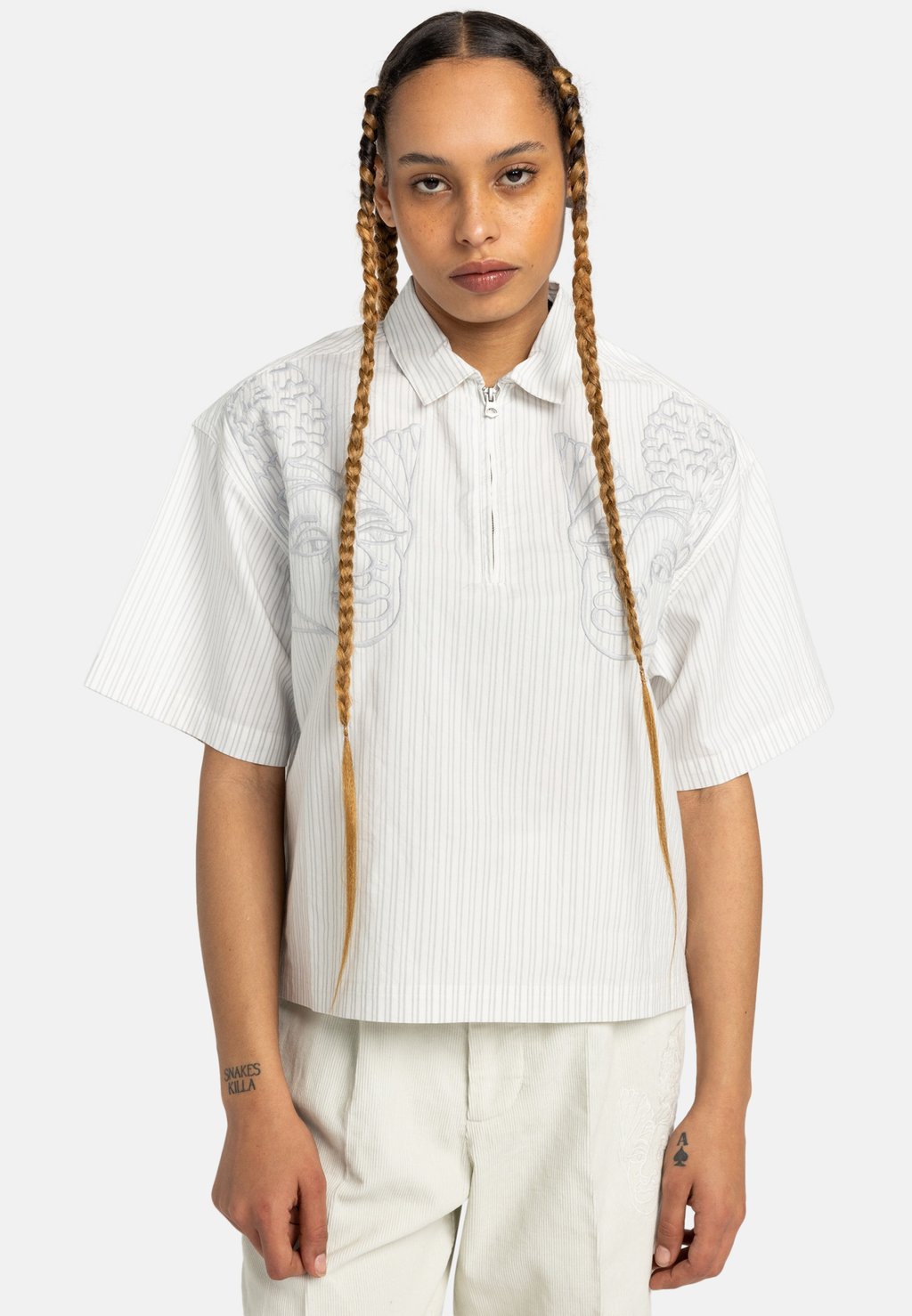 Блуза À MANCHES COURTES Element, белый
Блуза À MANCHES COURTES Element, белый