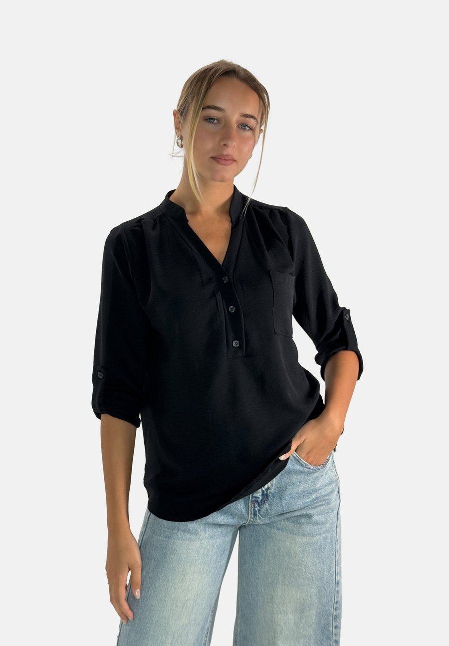 Блуза Elara Blouse, Schwarz/Black
Блуза Elara Blouse, Schwarz/Black