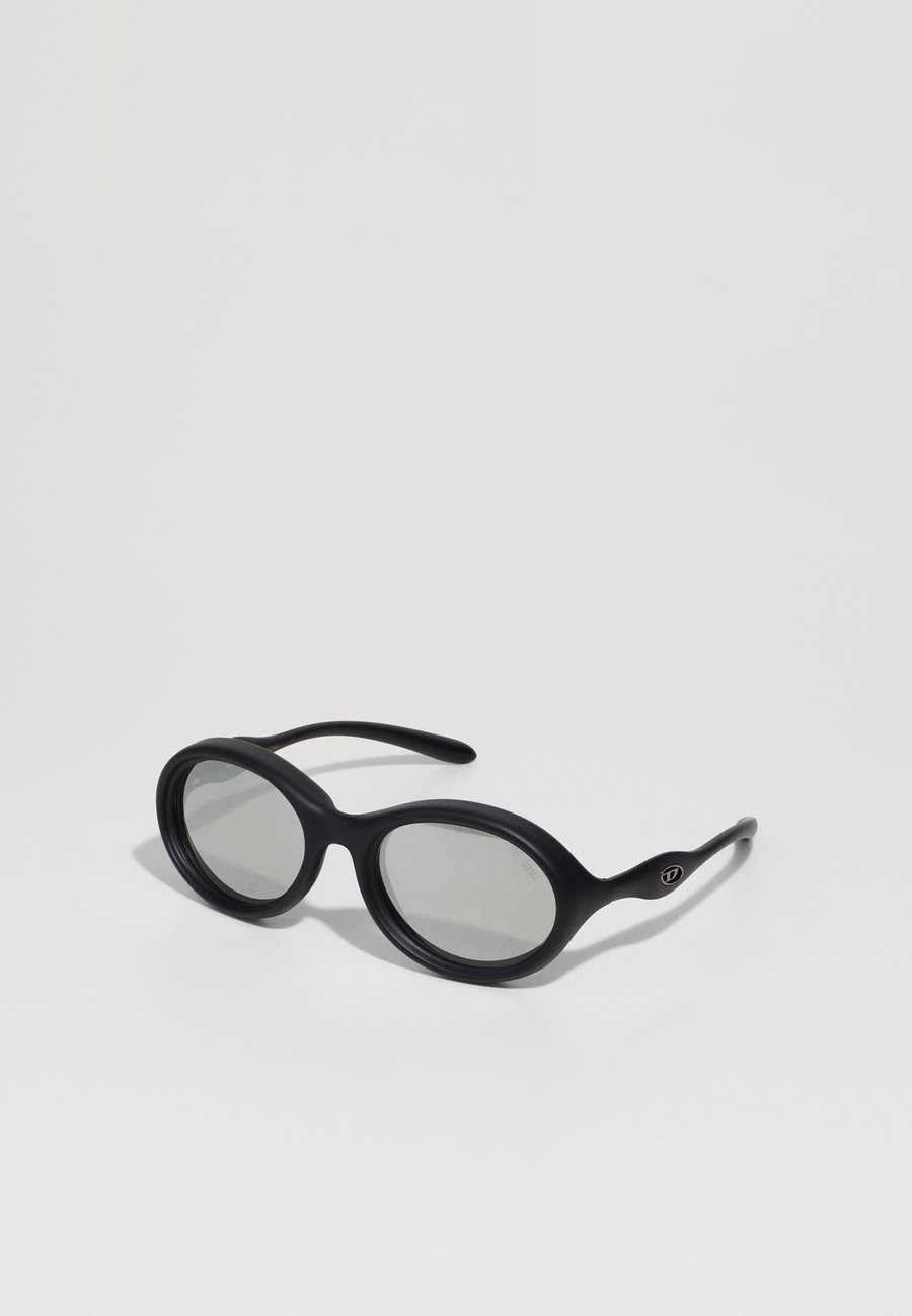 Солнцезащитные очки Diesel UNISEX, Black Matte / Light Grey Mirror Black/Black
Солнцезащитные очки Diesel UNISEX, Black Matte / Light Grey Mirror Black/Black