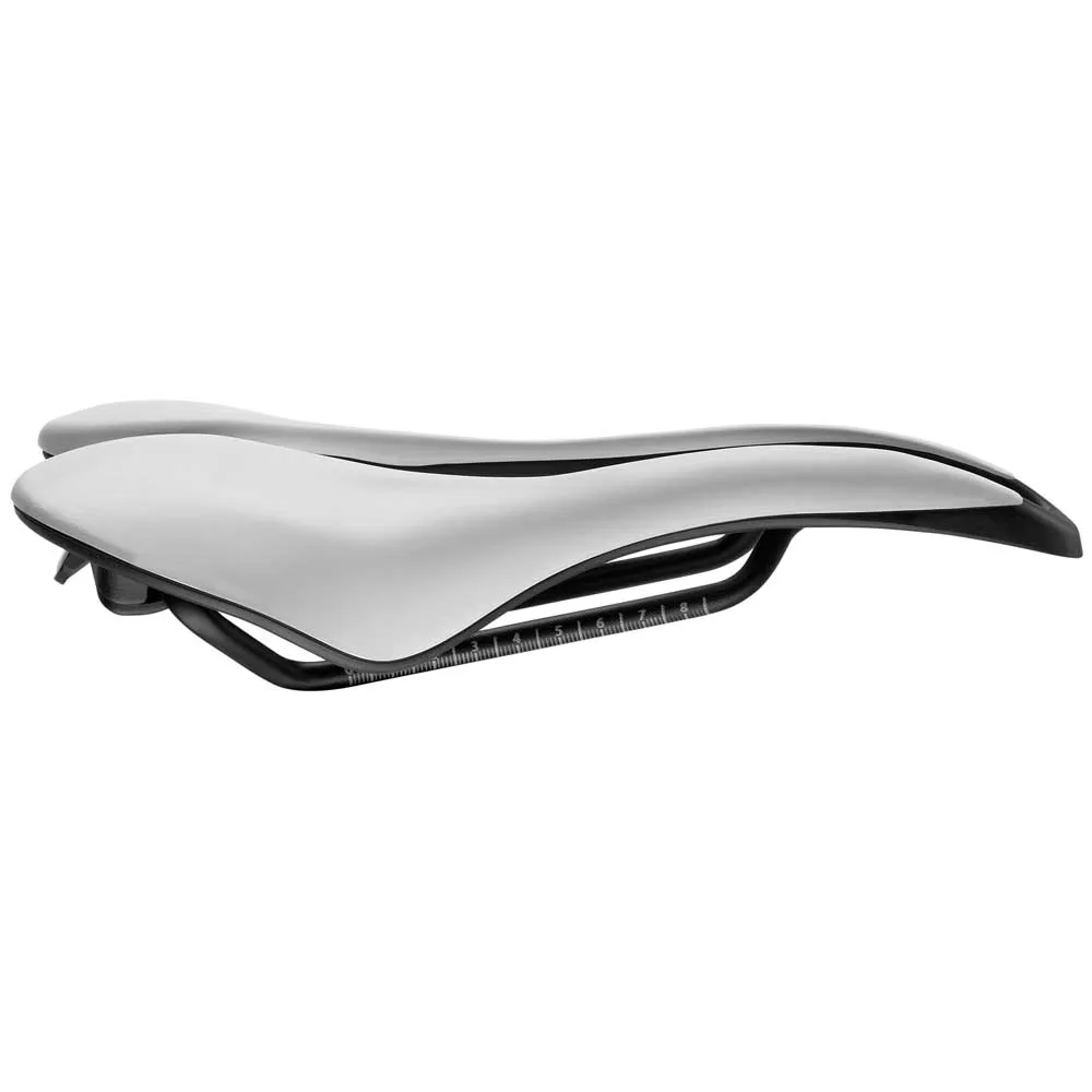 Седло Selle SMP Evo 20C, серебряный
Седло Selle SMP Evo 20C, серебряный
