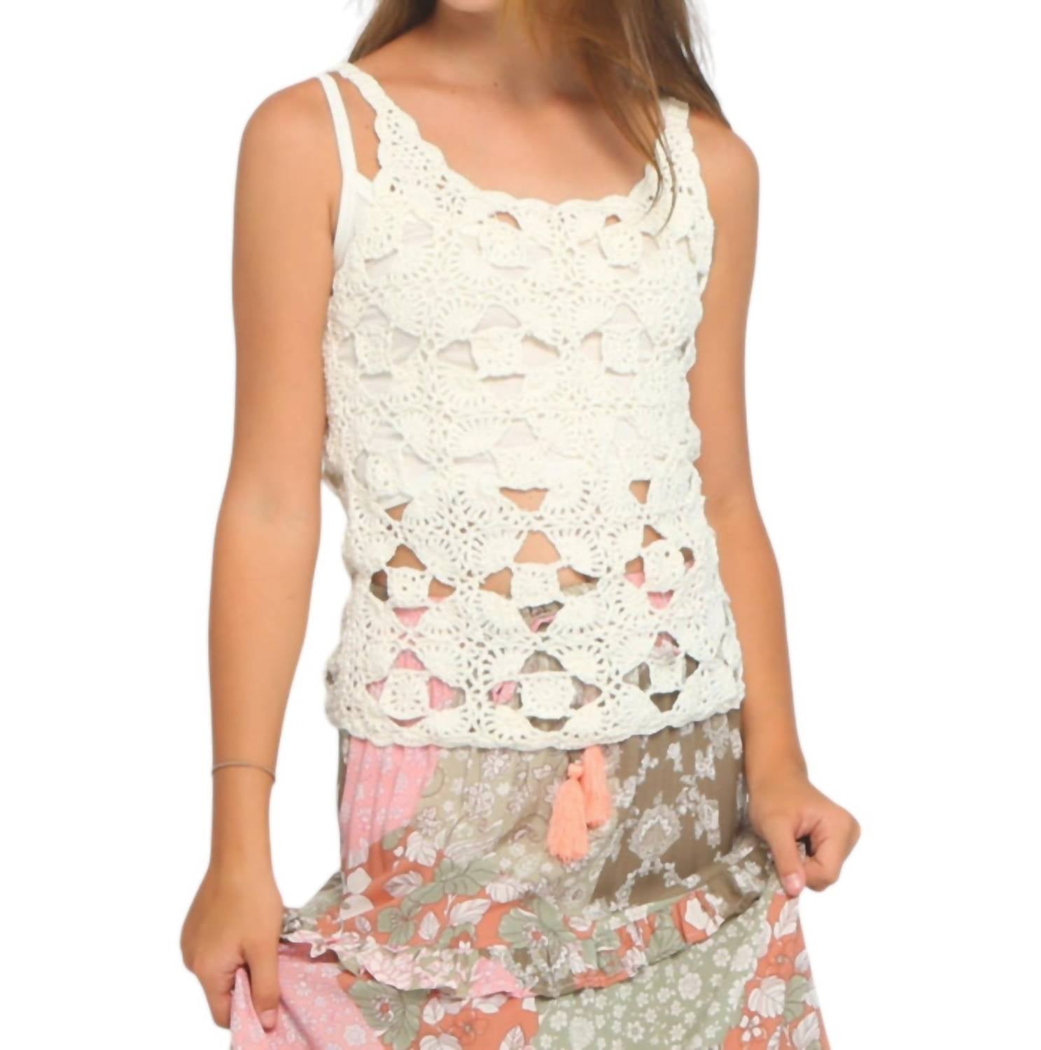 Вязаный топ цвета слоновой кости Joyous & Free
Вязаный топ цвета слоновой кости Joyous & Free