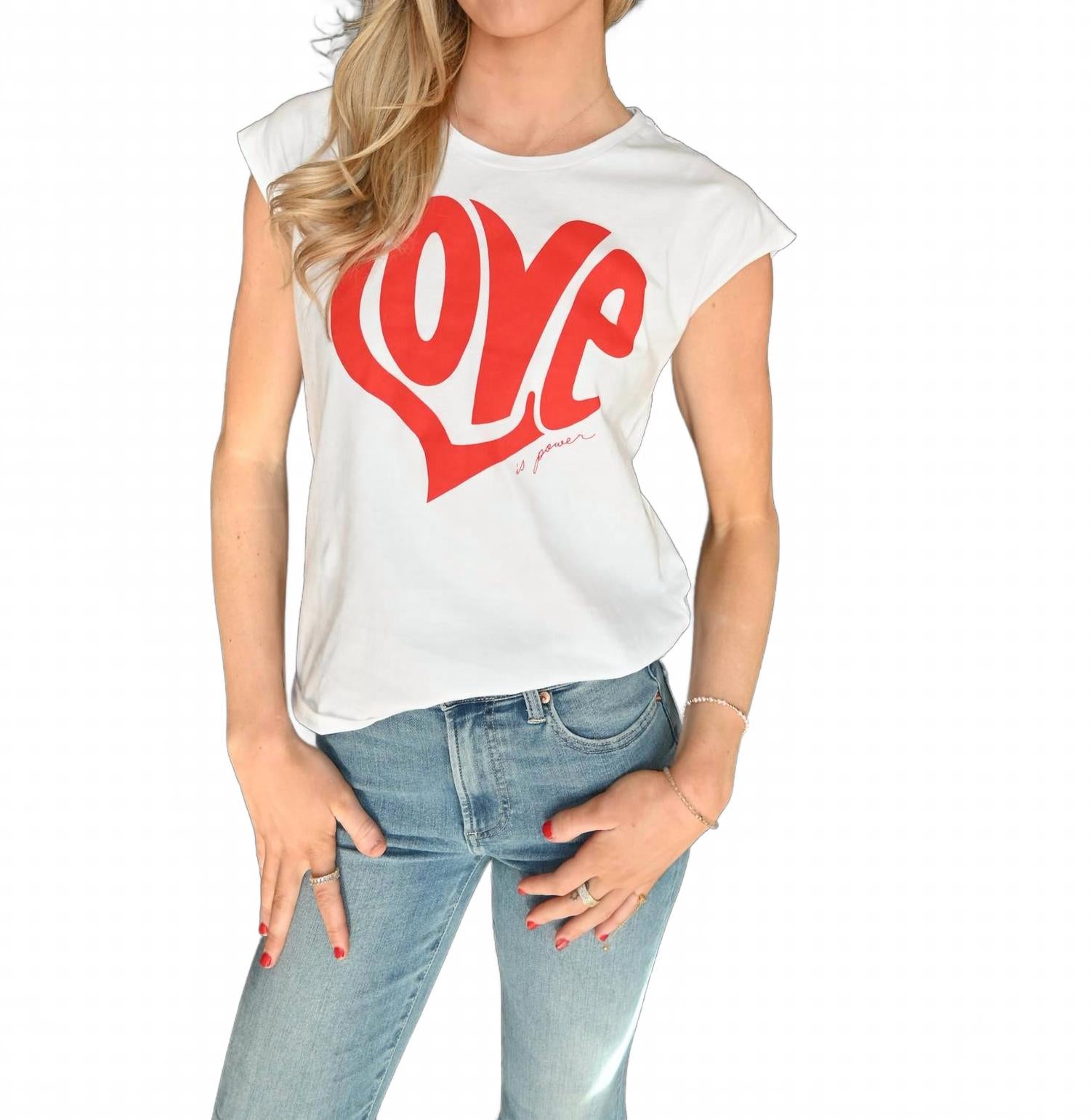 Люблю меня футболка-танк в бело-красном цвете ELAN
Люблю меня футболка-танк в бело-красном цвете ELAN