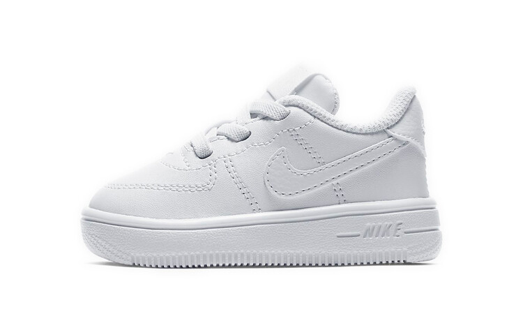 Кроссовки Nike Air Force 1 '18 Triple White TD
Кроссовки Nike Air Force 1 '18 Triple White TD