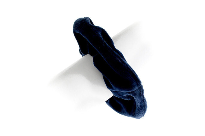 Jubileo, Резинки для волос темно-синего цвета на резинке
Jubileo, Резинки для волос темно-синего цвета на резинке