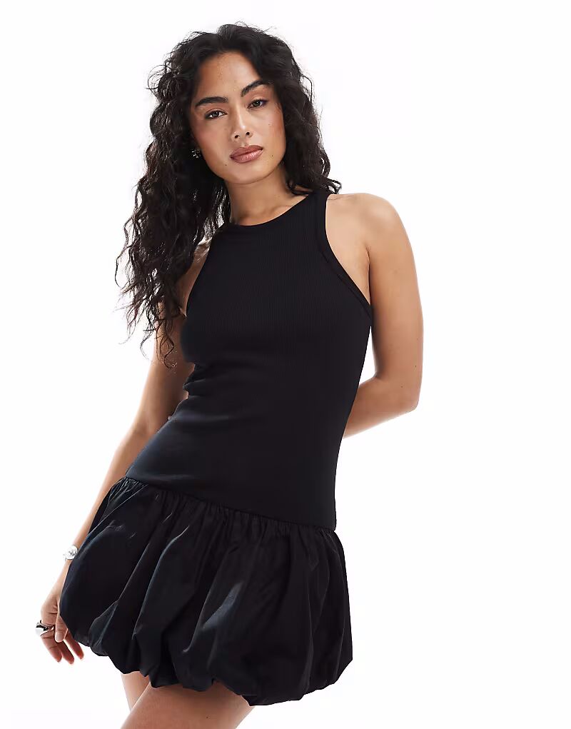 JJXX - Черное платье с подолом-баллоном
JJXX - Черное платье с подолом-баллоном