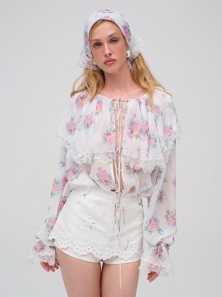 Топ с длинными рукавами в виде букета салфеток For Love & Lemons, белый
Топ с длинными рукавами в виде букета салфеток For Love & Lemons, белый