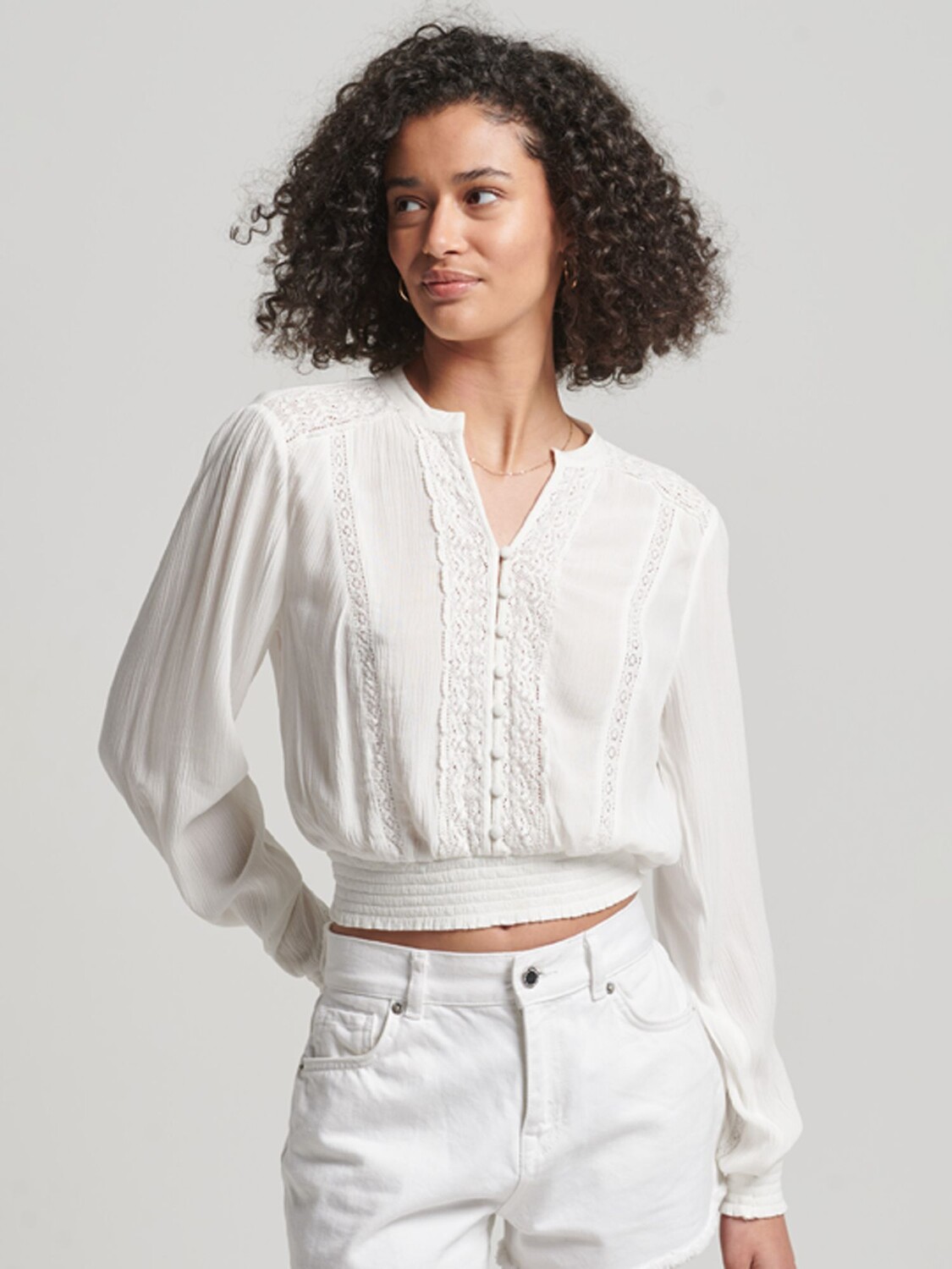 Блузка со сборками и длинными рукавами Superdry, цвет: экрю
Блузка со сборками и длинными рукавами Superdry, цвет: экрю