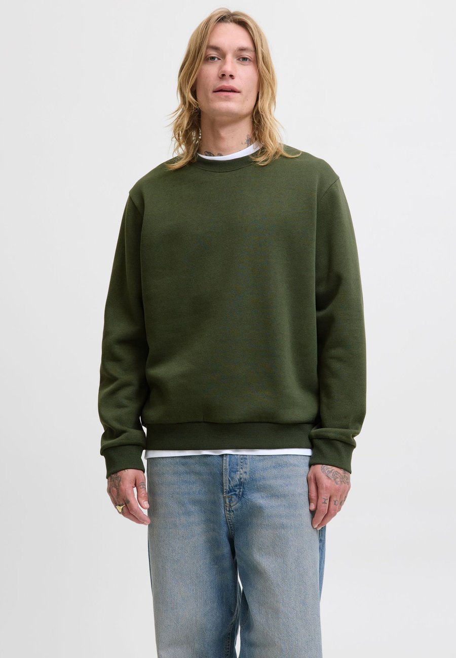 Толстовка Jack & Jones JJEBRADLEY CREW, Duffel Bag/Dark Green
Толстовка Jack & Jones JJEBRADLEY CREW, Duffel Bag/Dark Green