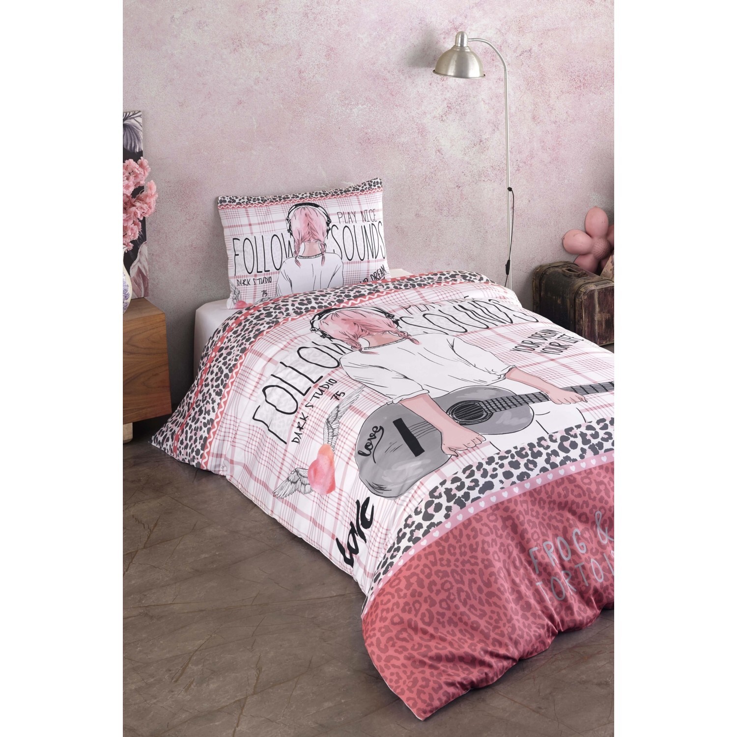 Комплект постельного белья для молодых людей Varol Laura Home из 100 % хлопка и атласа - Звук
Комплект постельного белья для молодых людей Varol Laura Home из 100 % хлопка и атласа - Звук