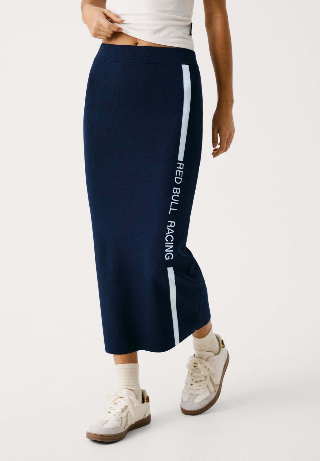 Юбка-карандаш RACE STRIPE Red Bull Racing x Pepe Jeans, темно-синий
Юбка-карандаш RACE STRIPE Red Bull Racing x Pepe Jeans, темно-синий