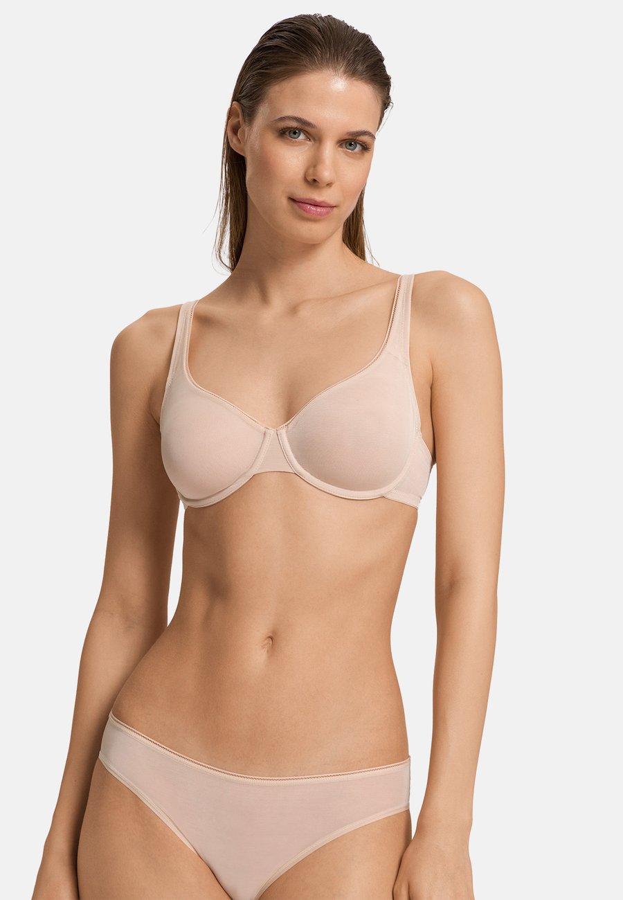 Бюстгальтер Hanro Push-up bra, Beige
Бюстгальтер Hanro Push-up bra, Beige