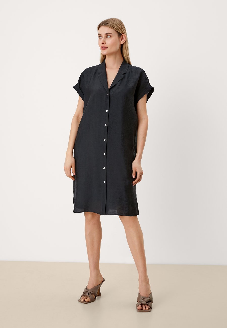 Платье s.Oliver BLACK LABEL MUNIE D’UN COL À REVERS, Black
Платье s.Oliver BLACK LABEL MUNIE D’UN COL À REVERS, Black