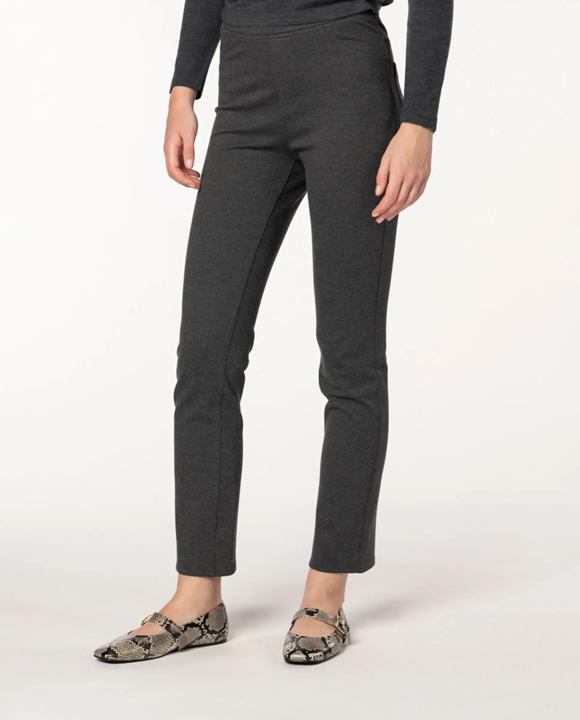 Женские облегающие брюки из эластичного трикотажа милан Naulover, темно-серый
Женские облегающие брюки из эластичного трикотажа милан Naulover, темно-серый