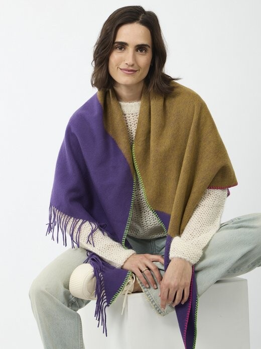 Треугольный шарф Codello, фиолетовый
Треугольный шарф Codello, фиолетовый